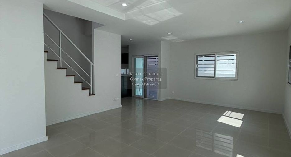 À vendre 3 chambres maison à Lat Phrao, Bangkok