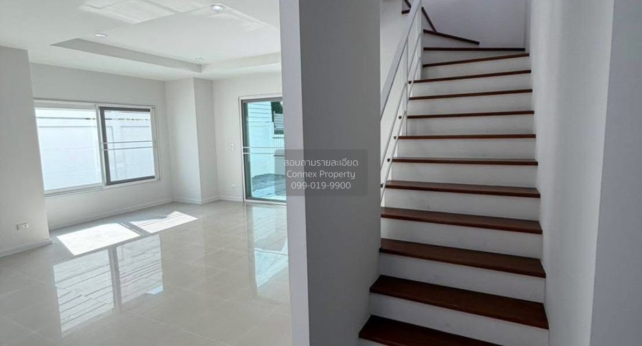 À vendre 3 chambres maison à Lat Phrao, Bangkok