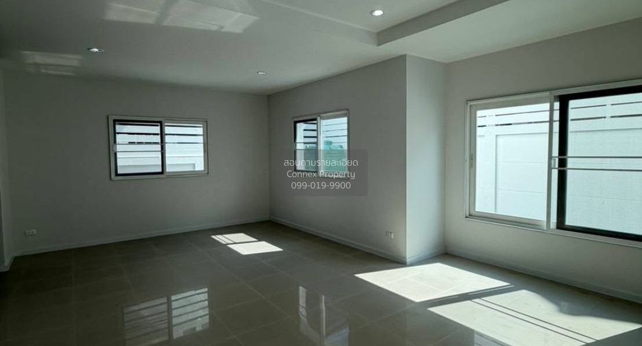 À vendre 3 chambres maison à Lat Phrao, Bangkok