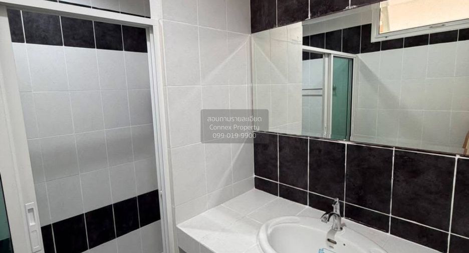 À vendre 3 chambres maison à Lat Phrao, Bangkok