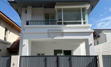 À vendre 3 chambres maison à Lat Phrao, Bangkok