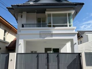 For sale 3 bedrooms house in Lat Phrao, Bangkok