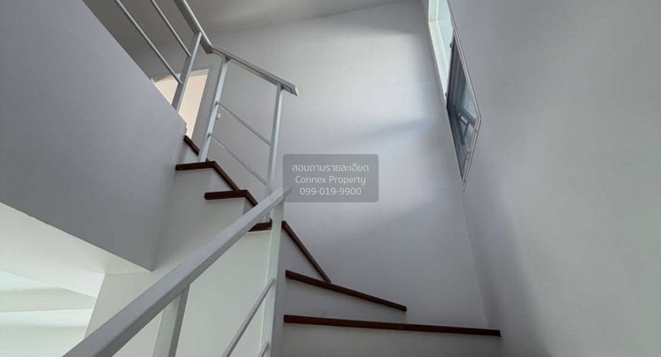 À vendre 3 chambres maison à Lat Phrao, Bangkok