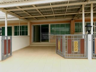 For sale 3 bedrooms townhouse in Bang Khen, Bangkok