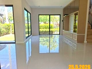 À vendre 3 chambres maison à Krathum Baen, Samut Sakhon