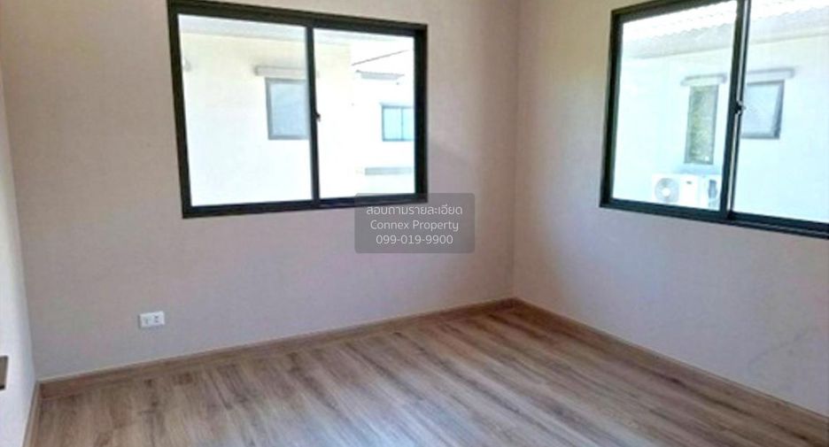 For sale 3 bedrooms house in Krathum Baen, Samut Sakhon