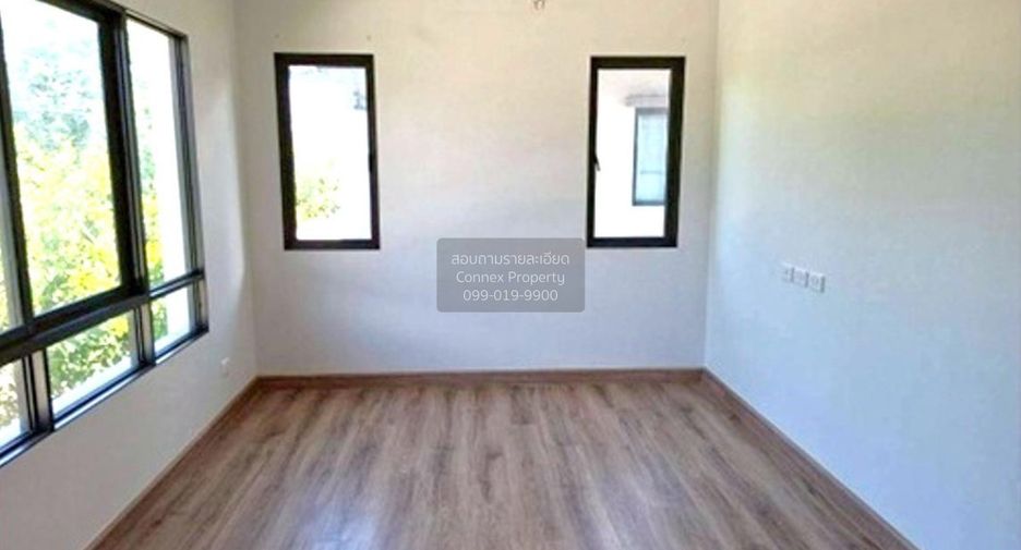 For sale 3 bedrooms house in Krathum Baen, Samut Sakhon