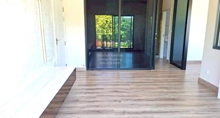 For sale 3 bedrooms house in Krathum Baen, Samut Sakhon