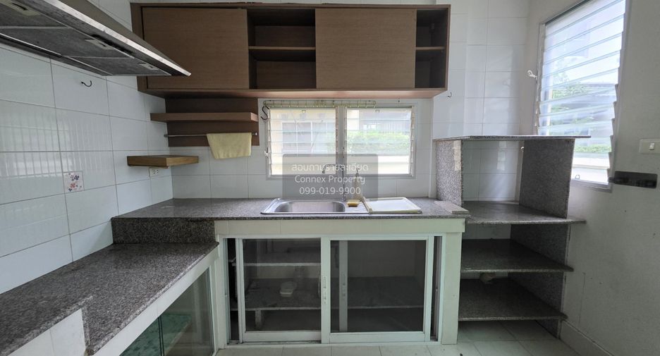 Casa en venta de 3 habitaciones en Bang Kruai, Nonthaburi