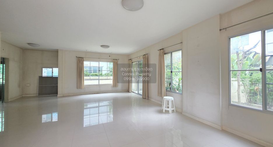 Casa en venta de 3 habitaciones en Bang Kruai, Nonthaburi
