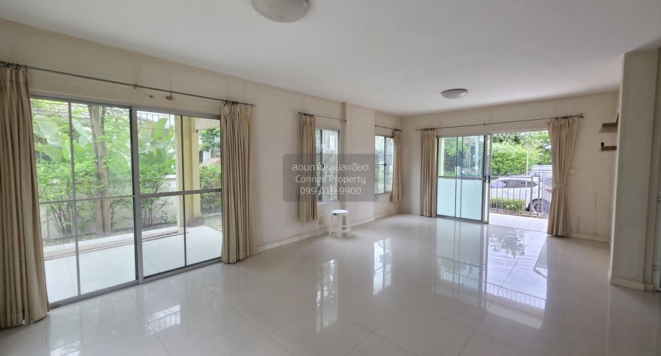 Casa en venta de 3 habitaciones en Bang Kruai, Nonthaburi