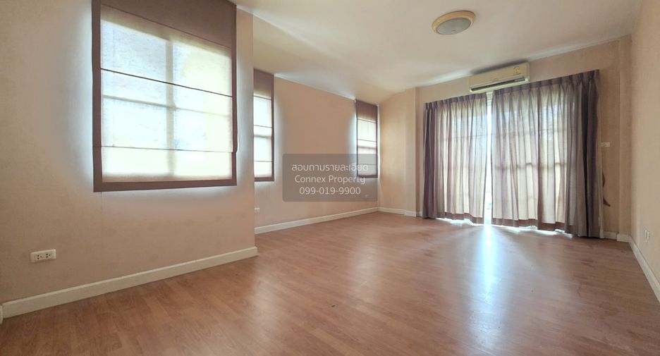 Casa en venta de 3 habitaciones en Bang Kruai, Nonthaburi