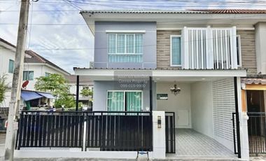 For sale 3 bedrooms townhouse in East Pattaya, Pattaya