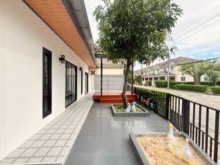 For sale 4 bedrooms house in Sai Mai, Bangkok