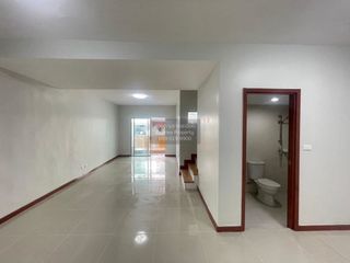 For sale 3 bedrooms townhouse in Mueang Samut Prakan, Samut Prakan