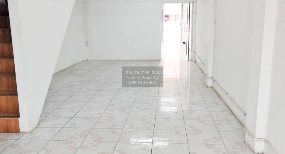 出售 10 卧室 商业空间 在 Mueang Pathum Thani, Pathum Thani