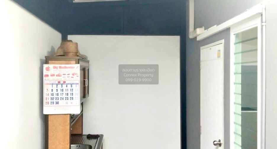 出售 4 卧室 联排别墅 在 Khlong Luang, Pathum Thani