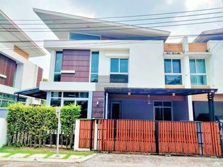 For sale 4 bedrooms house in Don Mueang, Bangkok