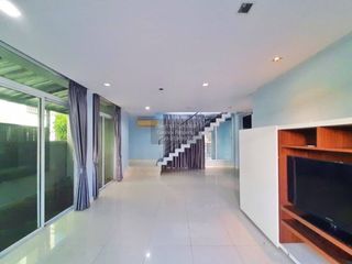 For sale 4 bedrooms house in Don Mueang, Bangkok
