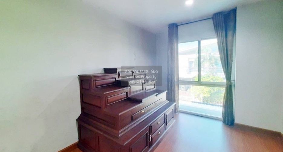 For sale 4 bedrooms house in Don Mueang, Bangkok