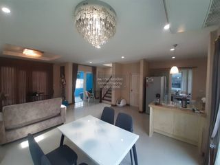 For sale 3 bedrooms house in Taling Chan, Bangkok
