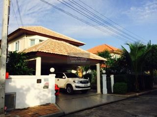 For sale 3 ベッドルーム house in Bang Khen, Bangkok