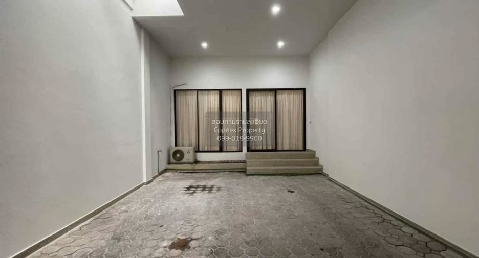 ขาย 5 ห้องนอน ทาวน์เฮ้าส์ ใน วังทองหลาง, กรุงเทพฯ