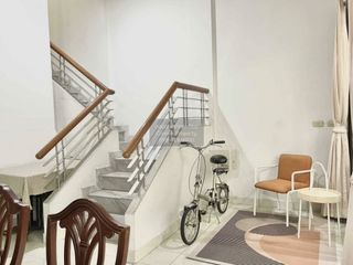 For sale 5 bedrooms townhouse in Wang Thonglang, Bangkok