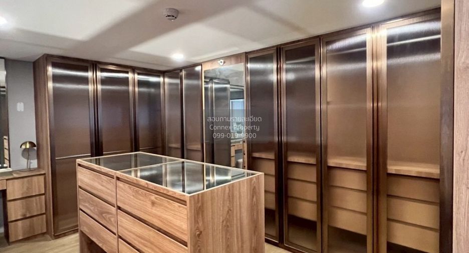 Condo en venta de 3 habitaciones en Huai Khwang, Bangkok
