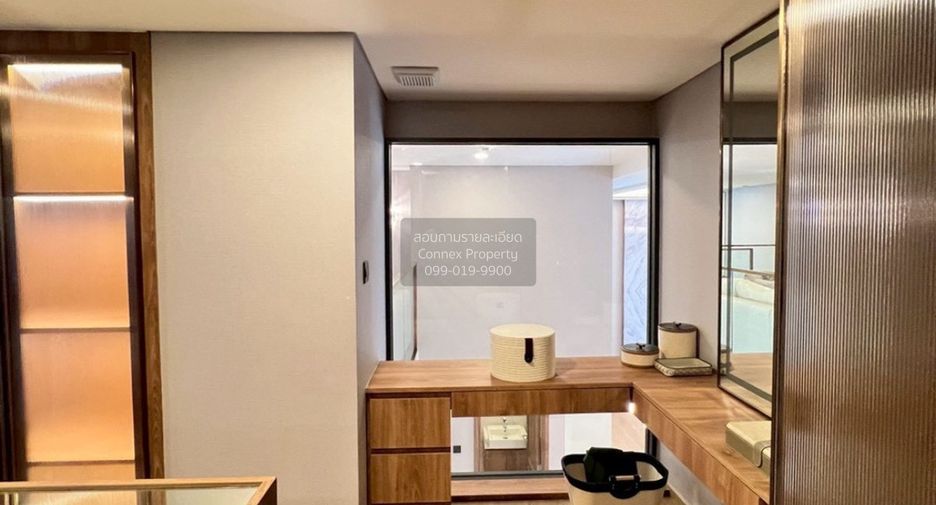 Condo en venta de 3 habitaciones en Huai Khwang, Bangkok