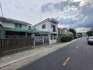 Продажа 4 спальни таунхаус в Bang Bua Thong, Нонтабури