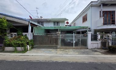 Reihenhaus zum Kauf mit 4 Zimmer in Bang Bua Thong, Nonthaburi