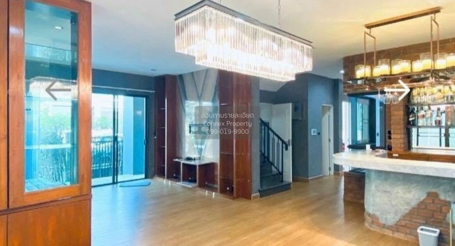For sale 4 bedrooms house in Saphan Sung, Bangkok