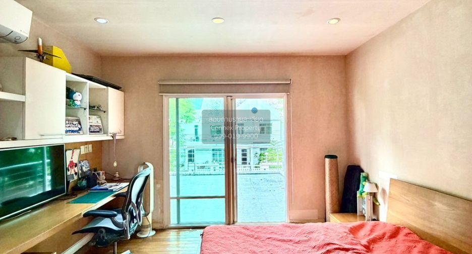 For sale 3 bedrooms house in Khan Na Yao, Bangkok