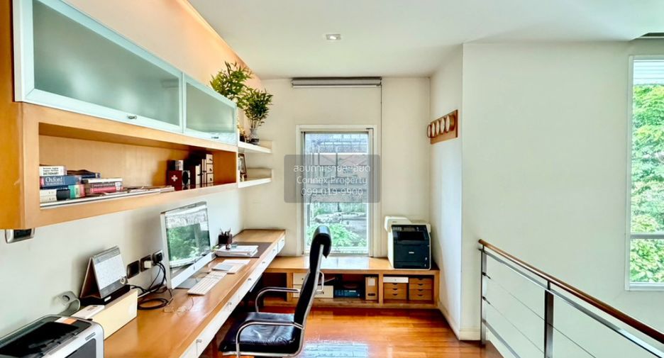 For sale 3 bedrooms house in Khan Na Yao, Bangkok
