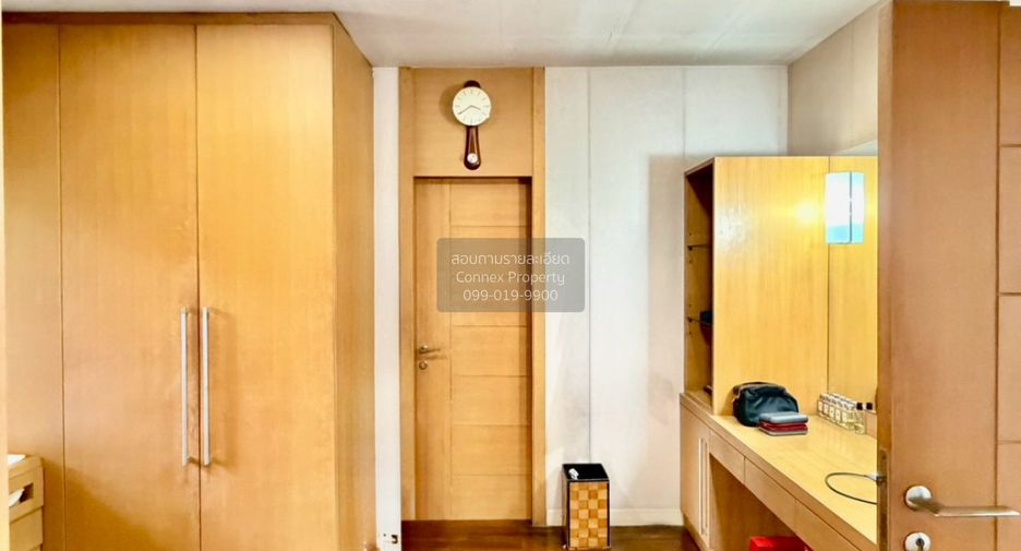For sale 3 bedrooms house in Khan Na Yao, Bangkok