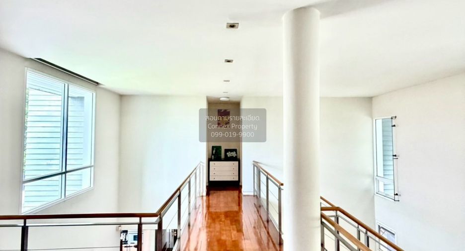 For sale 3 bedrooms house in Khan Na Yao, Bangkok