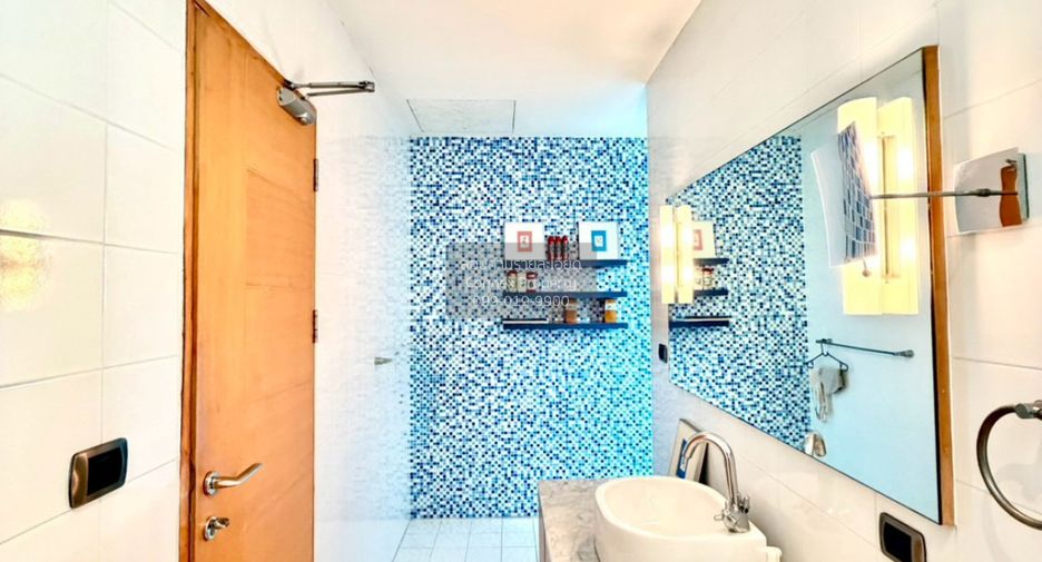 For sale 3 bedrooms house in Khan Na Yao, Bangkok