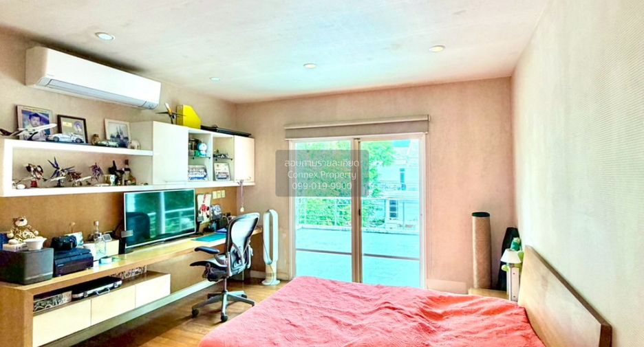For sale 3 bedrooms house in Khan Na Yao, Bangkok