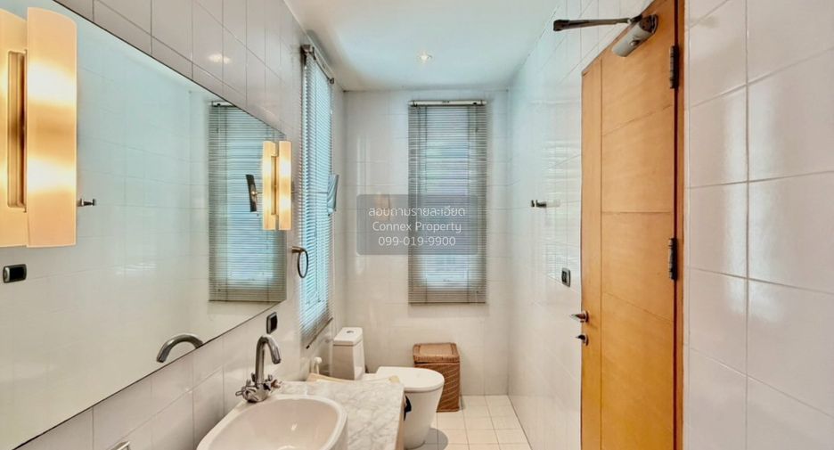 For sale 3 bedrooms house in Khan Na Yao, Bangkok