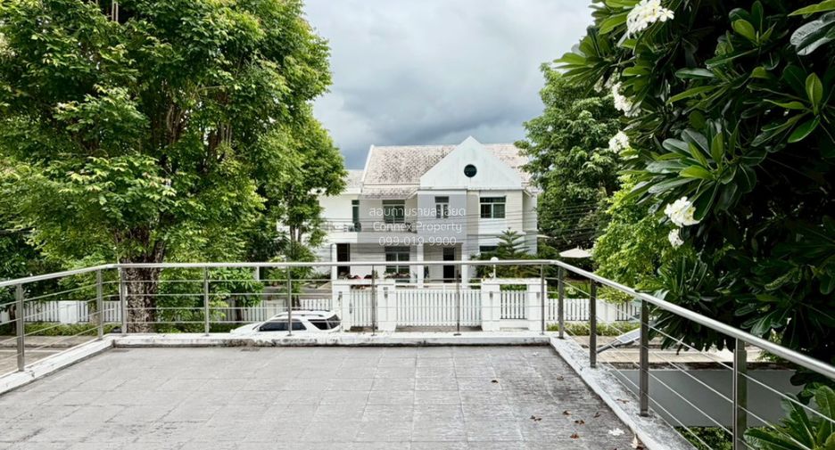 For sale 3 bedrooms house in Khan Na Yao, Bangkok
