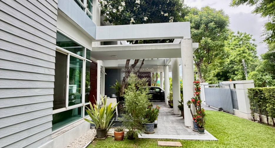 For sale 3 bedrooms house in Khan Na Yao, Bangkok