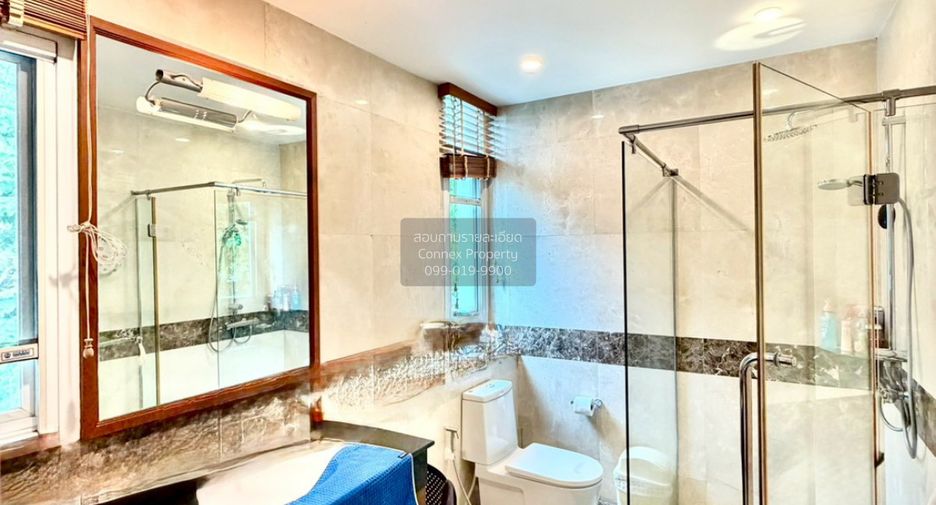 For sale 3 bedrooms house in Khan Na Yao, Bangkok