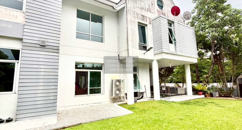 For sale 3 bedrooms house in Khan Na Yao, Bangkok