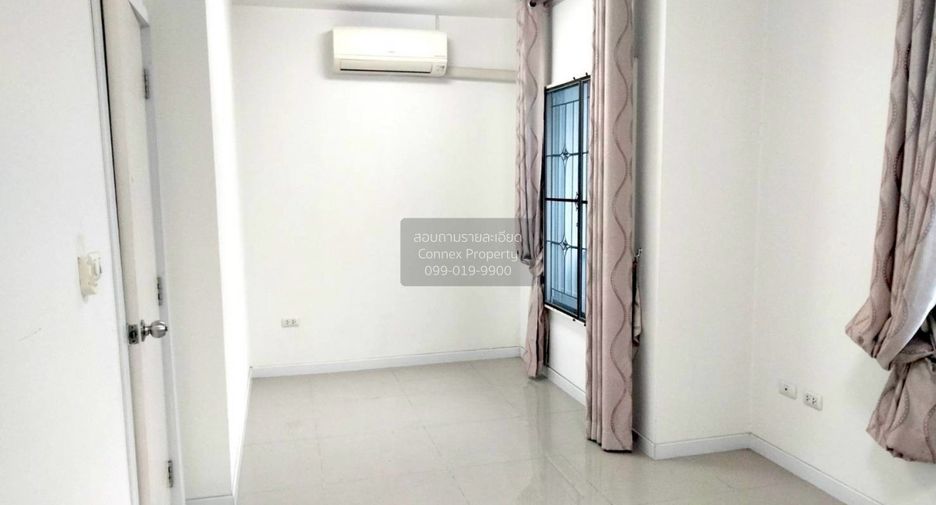 À vendre 3 chambres maison de ville à Khlong Luang, Pathum Thani