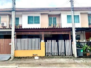 À vendre 3 chambres maison de ville à Khlong Luang, Pathum Thani