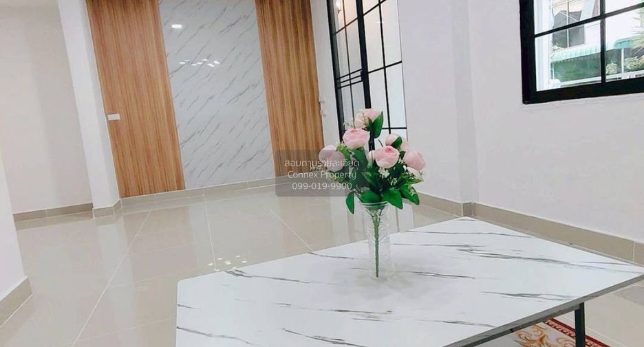 Продажа 3 спальни таунхаус в Khlong Luang, Патумтани