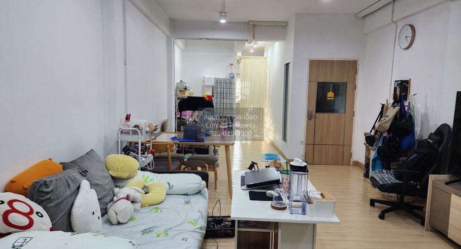 出售 3 卧室 商业空间 在 Phasi Charoen, 曼谷
