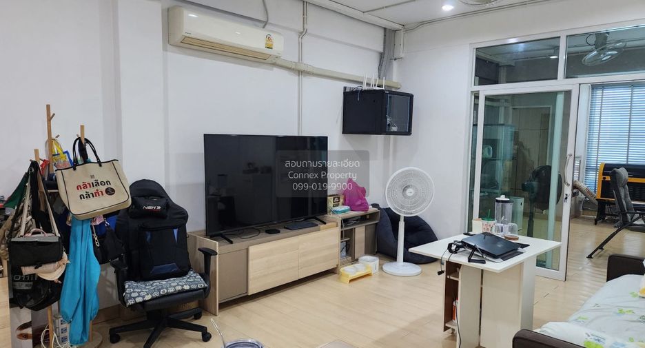 出售 3 卧室 商业空间 在 Phasi Charoen, 曼谷