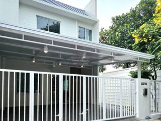 出售 4 卧室 联排别墅 在 Bang Phli, Samut Prakan